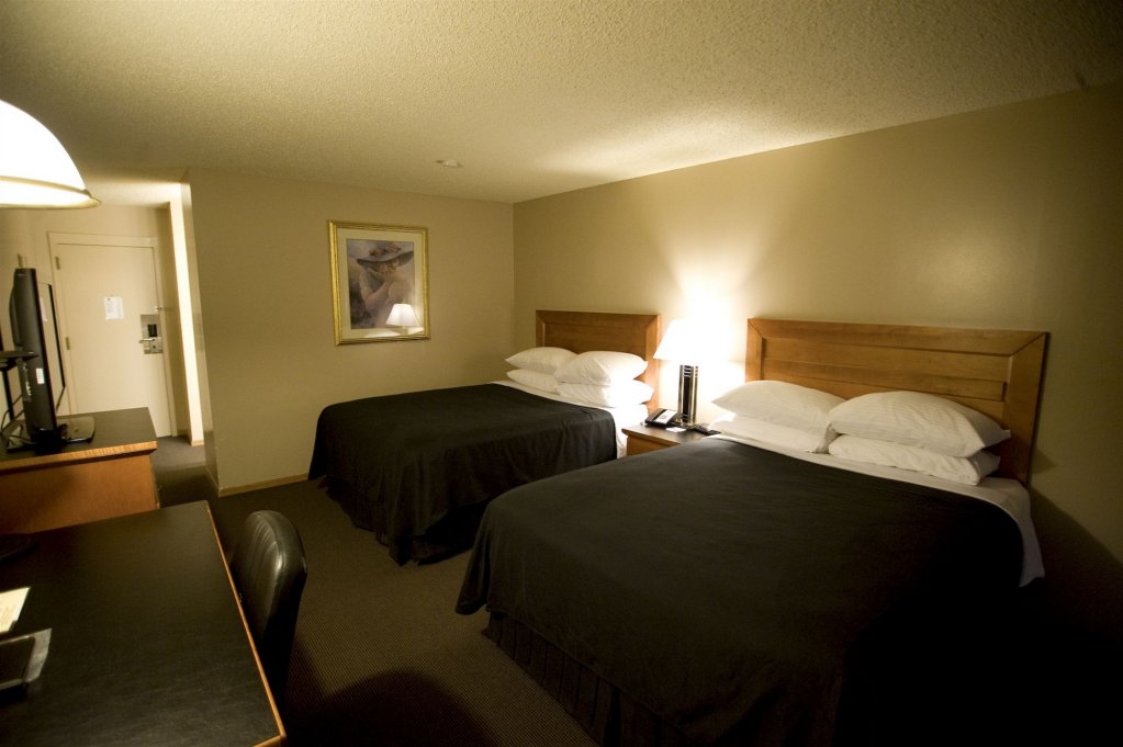 Royal Hotel,Vermilion>>Lloydminster,2 star
