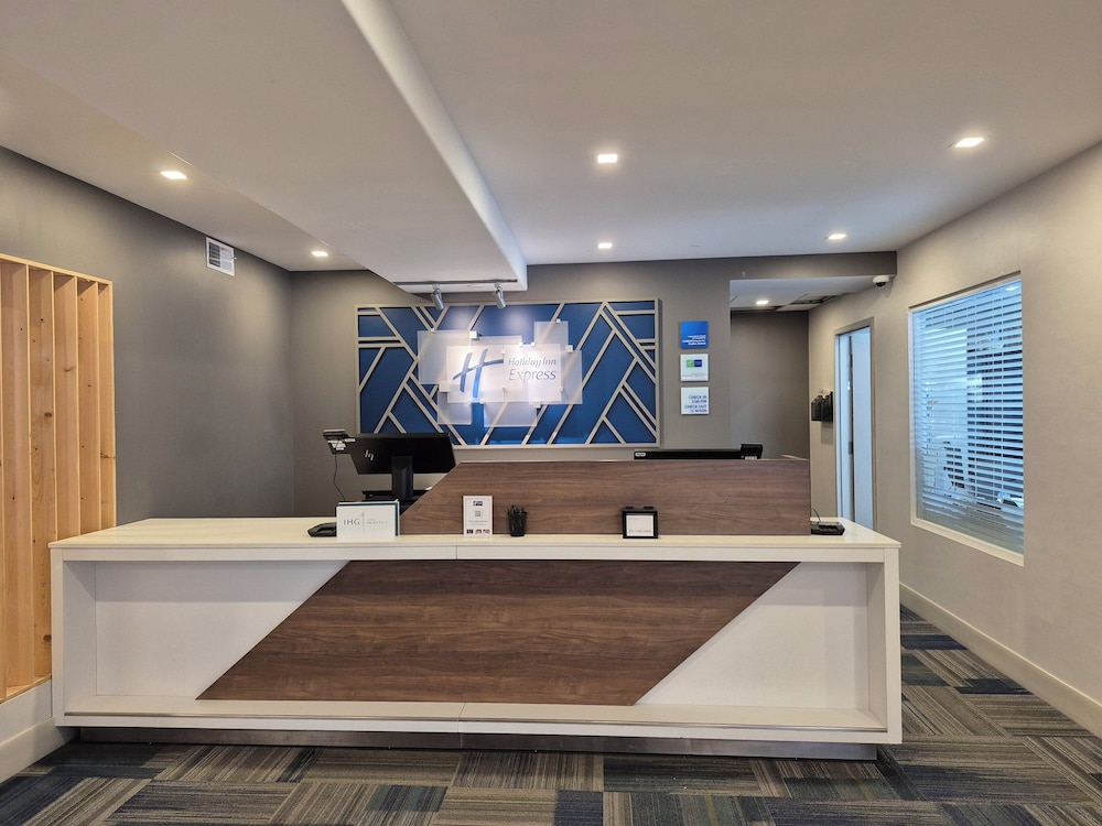 holiday inn express by ihg