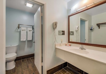 econo lodge inn and suites fulton rockport