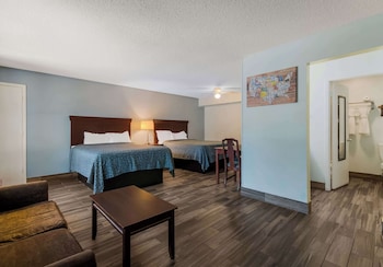 econo lodge inn and suites fulton rockport