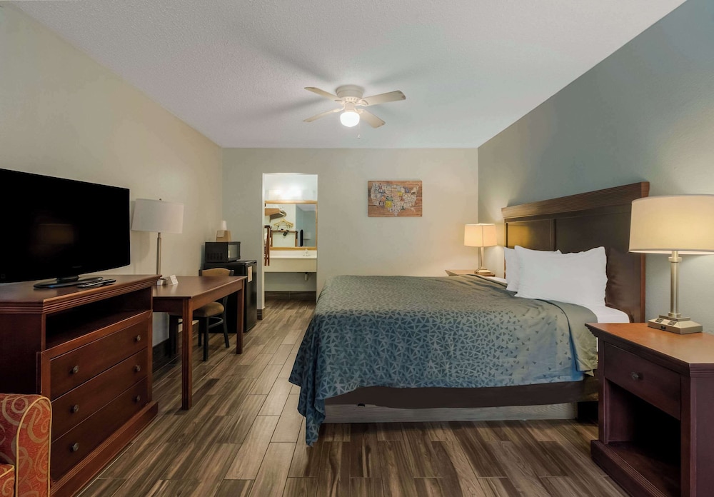 econo lodge inn and suites fulton rockport
