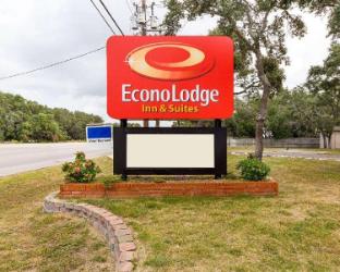 econo lodge inn and suites fulton rockport