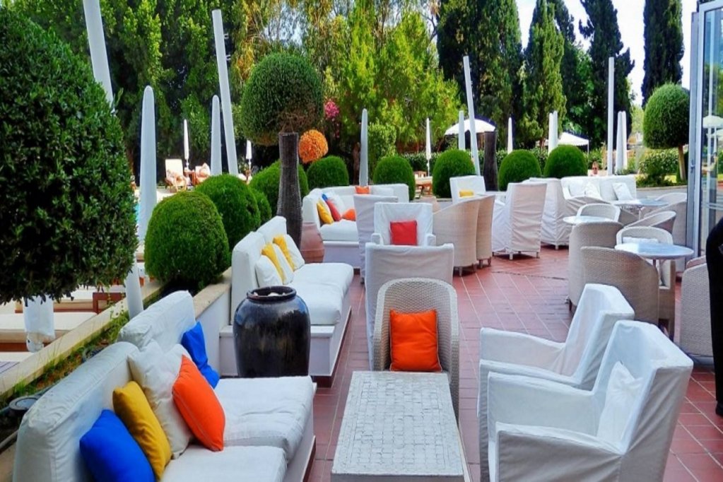 grecian park hotel