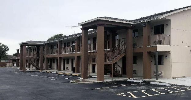 red roof inn houston spring north