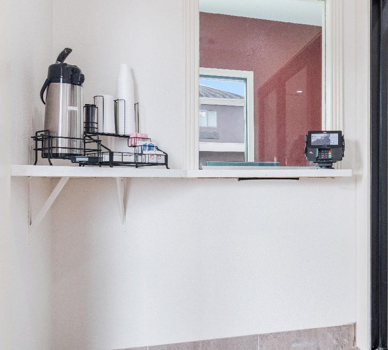 red roof inn houston spring north