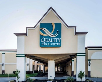 Quality Inn & Suites Conference Center Across From Casino,Pennsylvania>>Erie,3 star