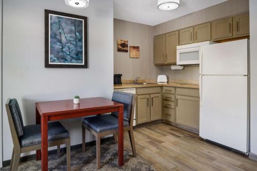 homewood suites erie