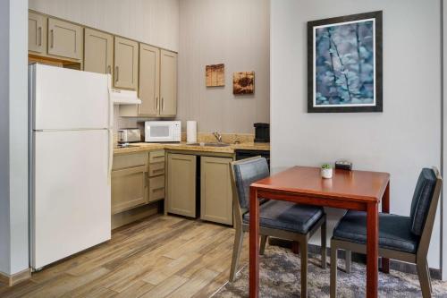 homewood suites erie