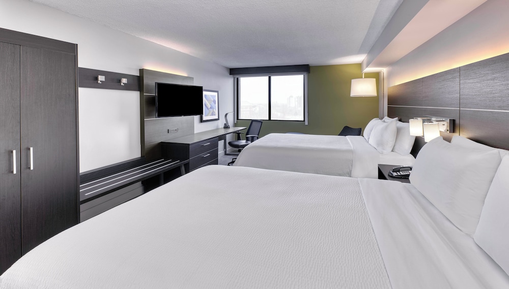 holiday inn express and suites mississauga toronto southwest by ihg