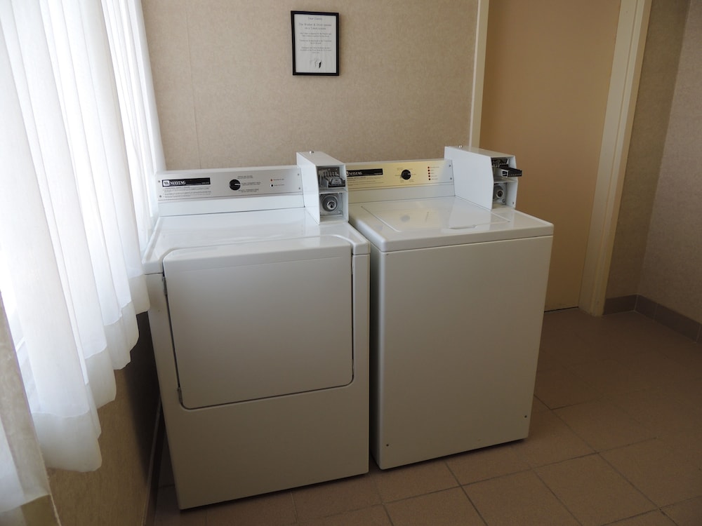 holiday inn express and suites mississauga toronto southwest by ihg