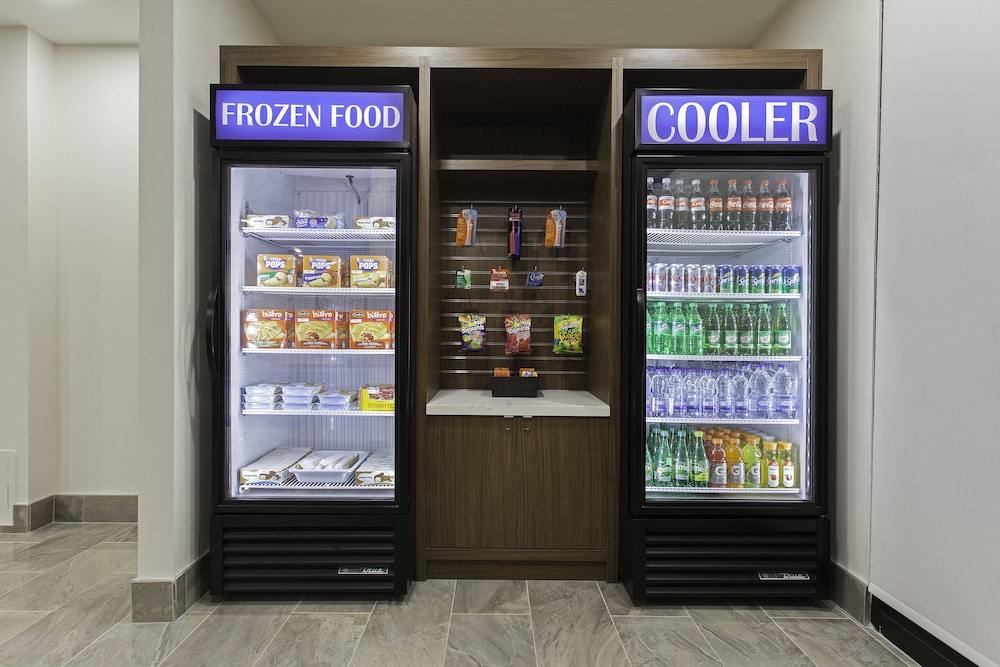 holiday inn express and suites mississauga toronto southwest by ihg