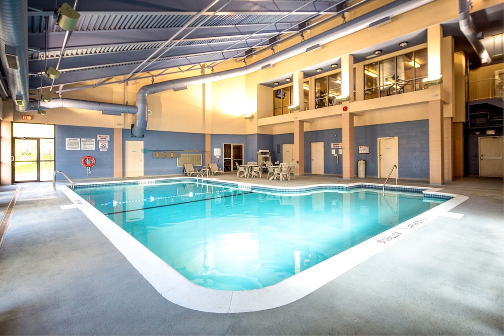 holiday inn express and suites mississauga toronto southwest by ihg