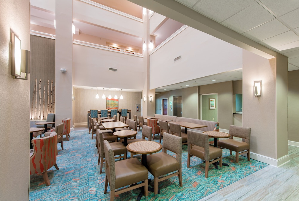 holiday inn and suites lake city by ihg