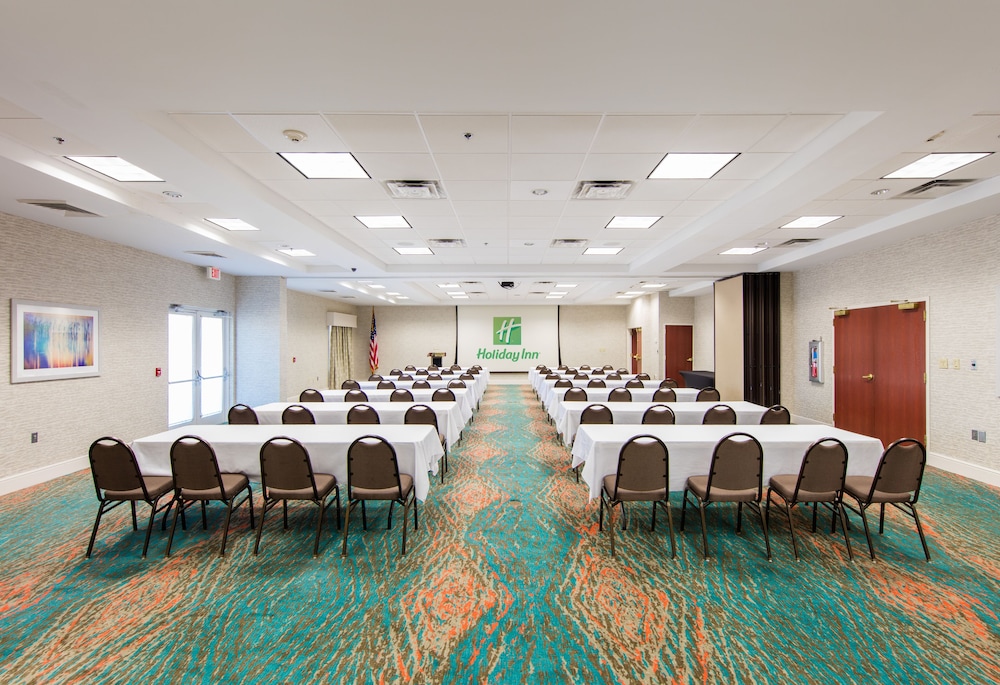 holiday inn and suites lake city by ihg