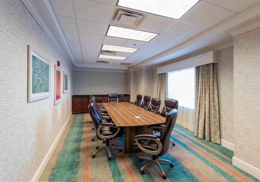 holiday inn and suites lake city by ihg