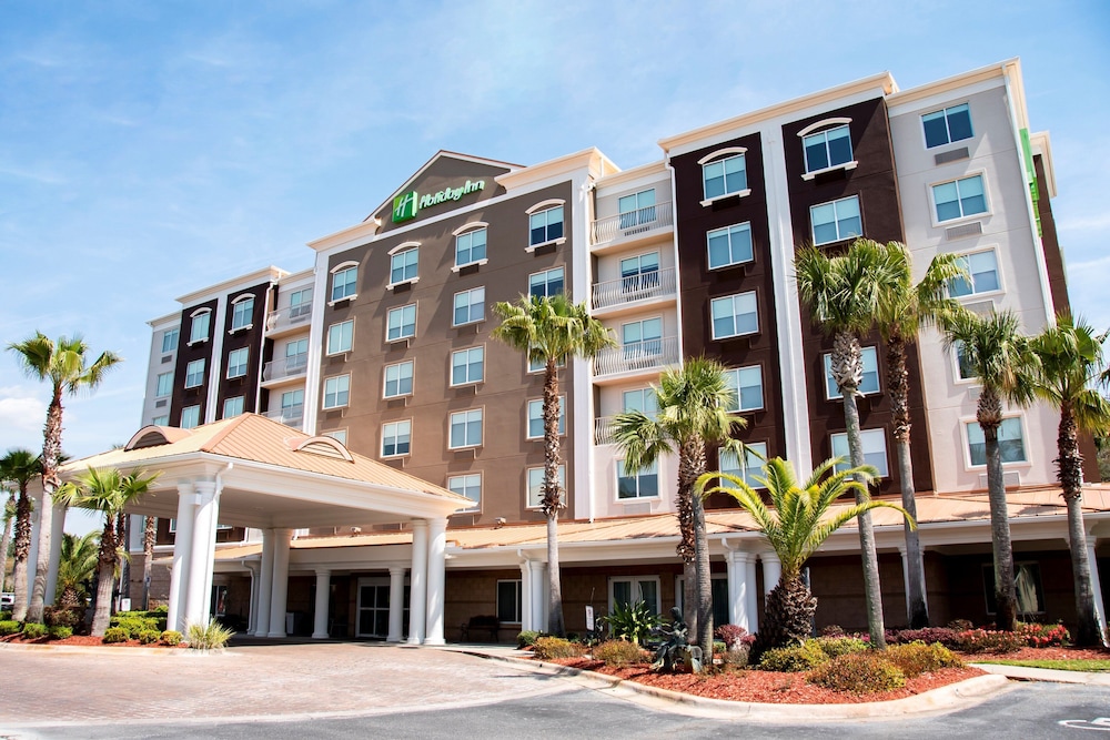 holiday inn and suites lake city by ihg