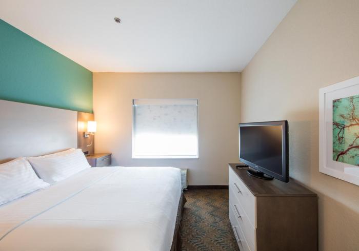 holiday inn and suites lake city by ihg