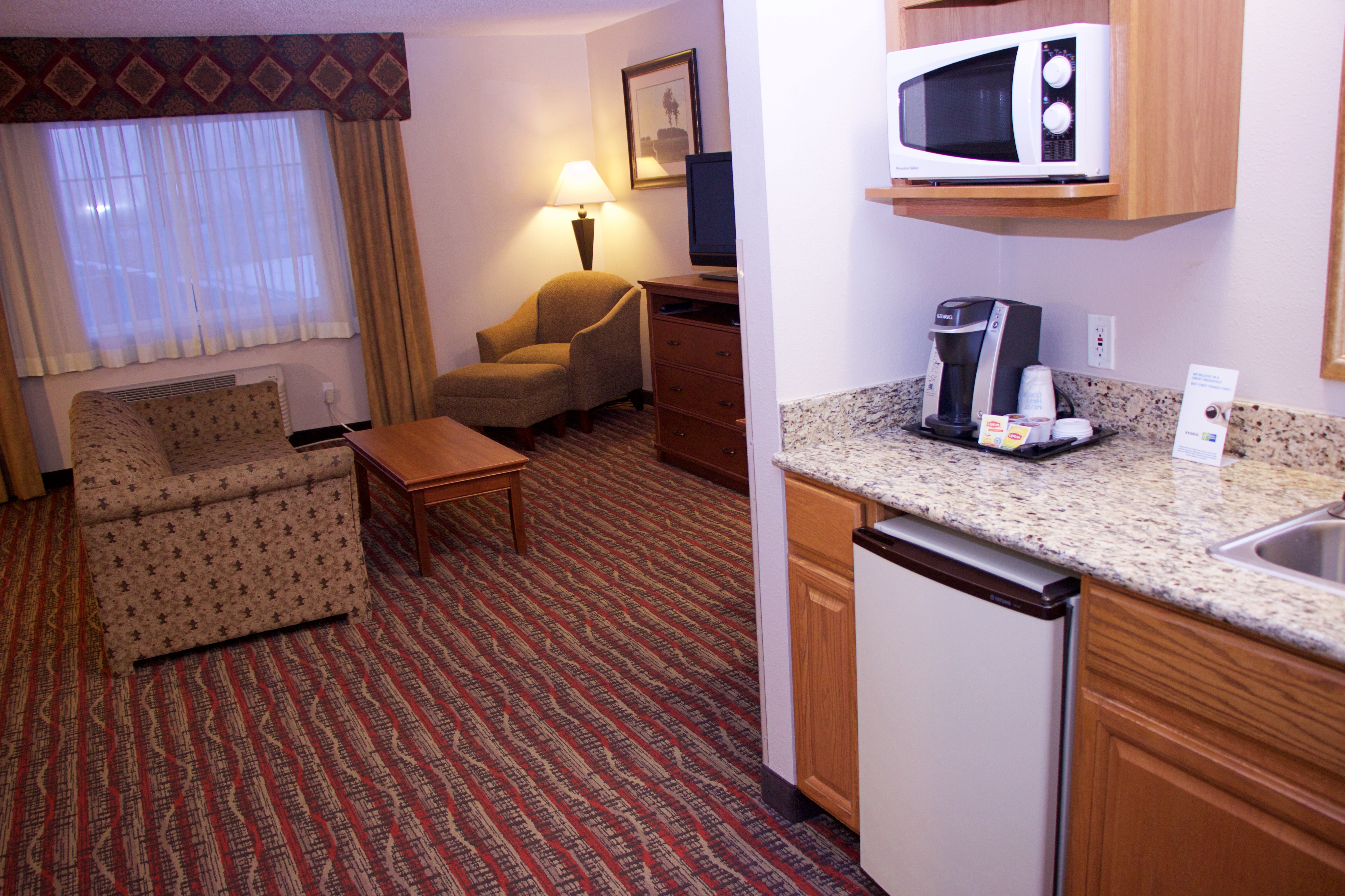 holiday inn express and suites fort pierre by ihg