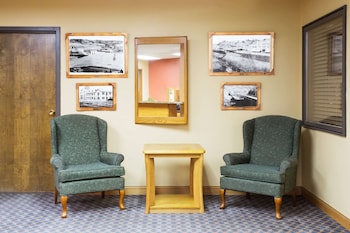 Super 8 By Wyndham Hot Springs,South Dakota>>Hot Springs,2 star