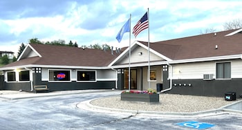 Super 8 By Wyndham Hot Springs,South Dakota>>Hot Springs,2 star