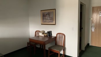 fairbridge inn and suites miles city