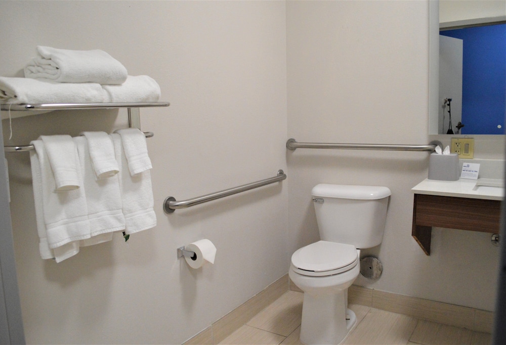holiday inn express and suites batesville by ihg