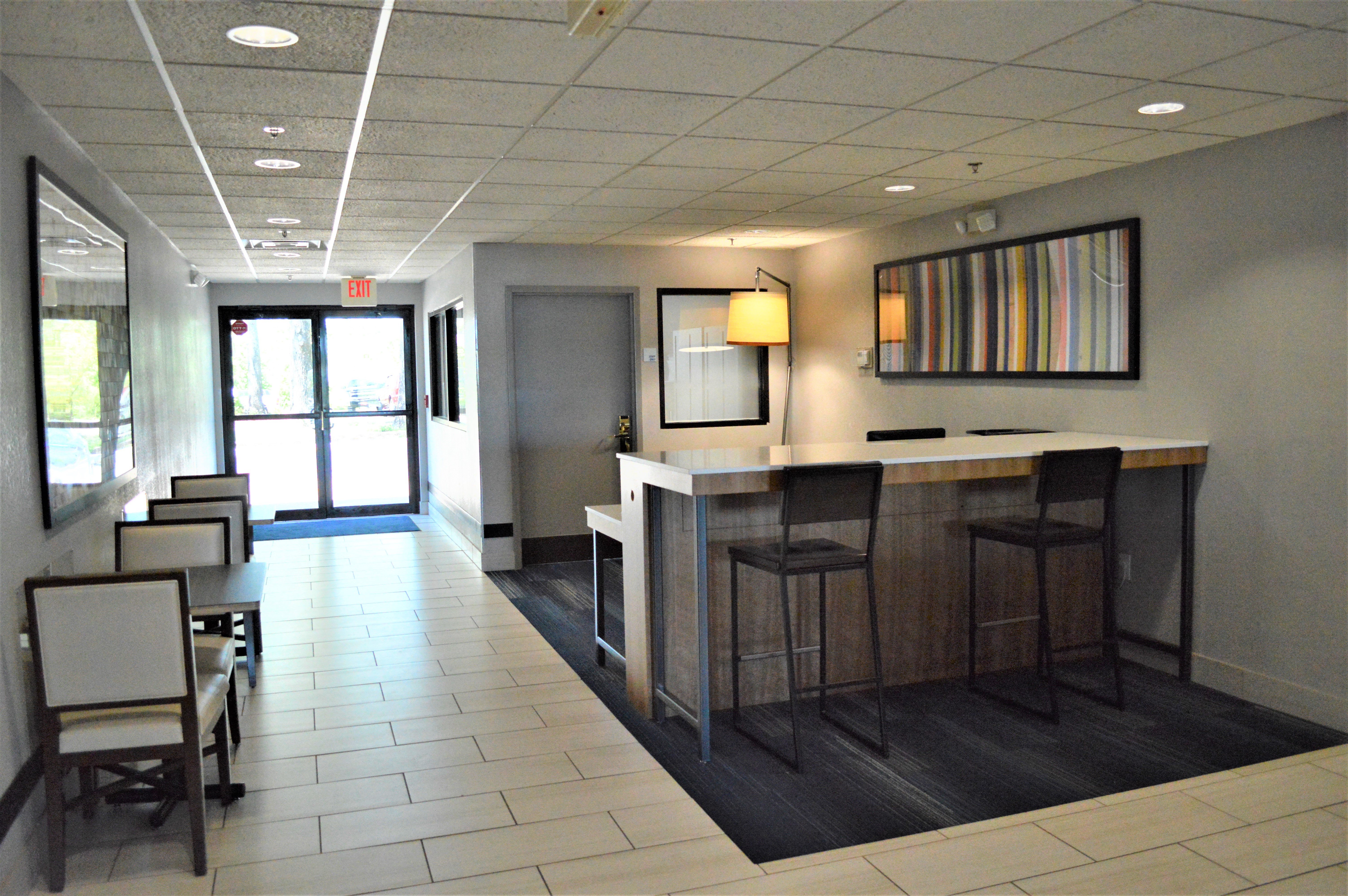 holiday inn express and suites batesville by ihg