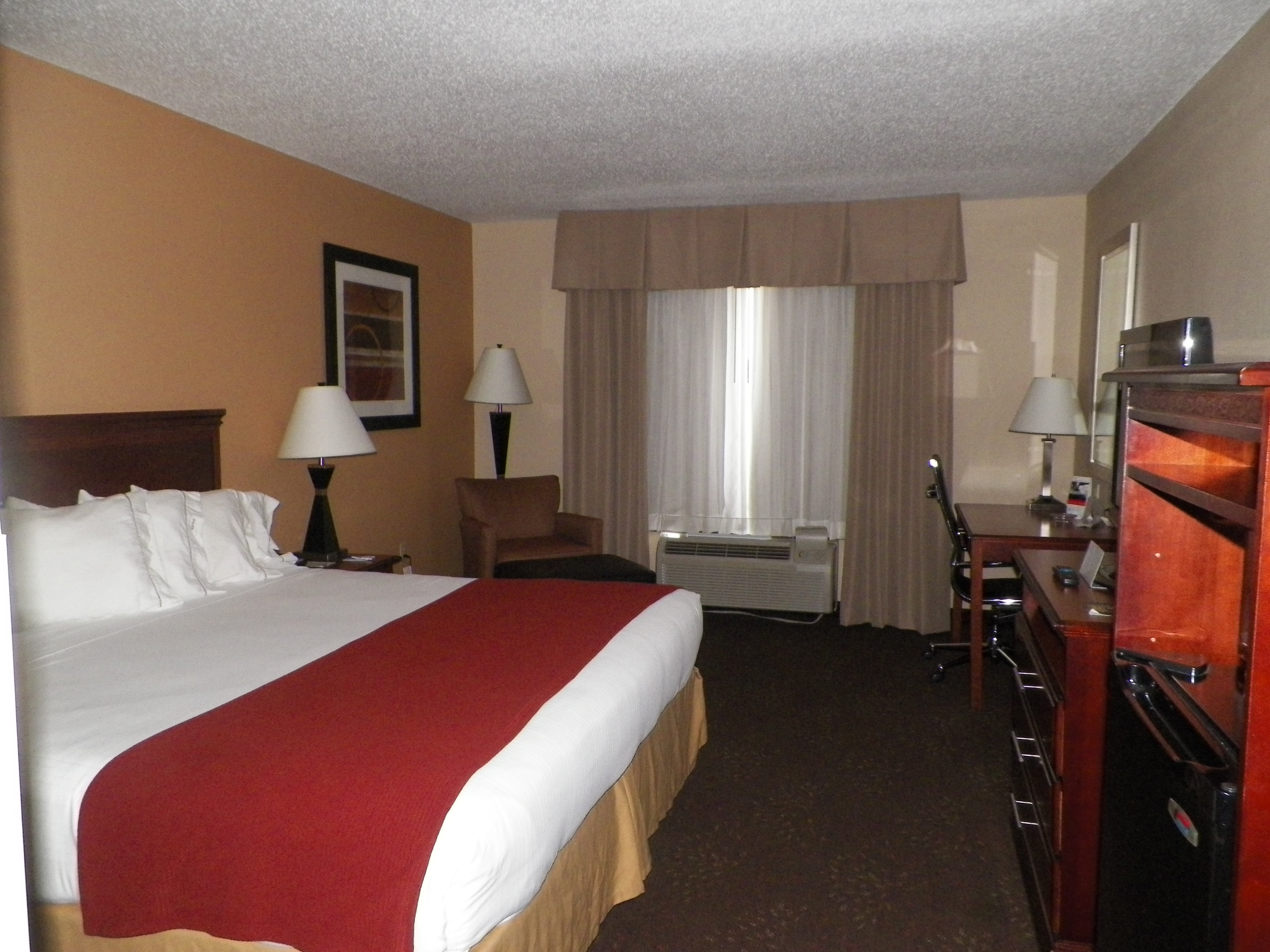 holiday inn express and suites forest by ihg