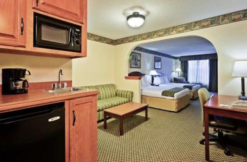 holiday inn express and suites forest by ihg