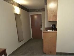holiday inn express and suites forest by ihg