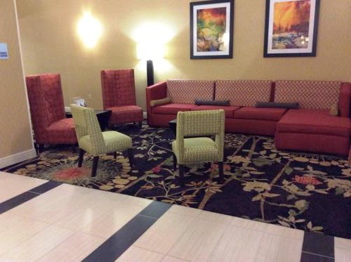 holiday inn express and suites forest by ihg