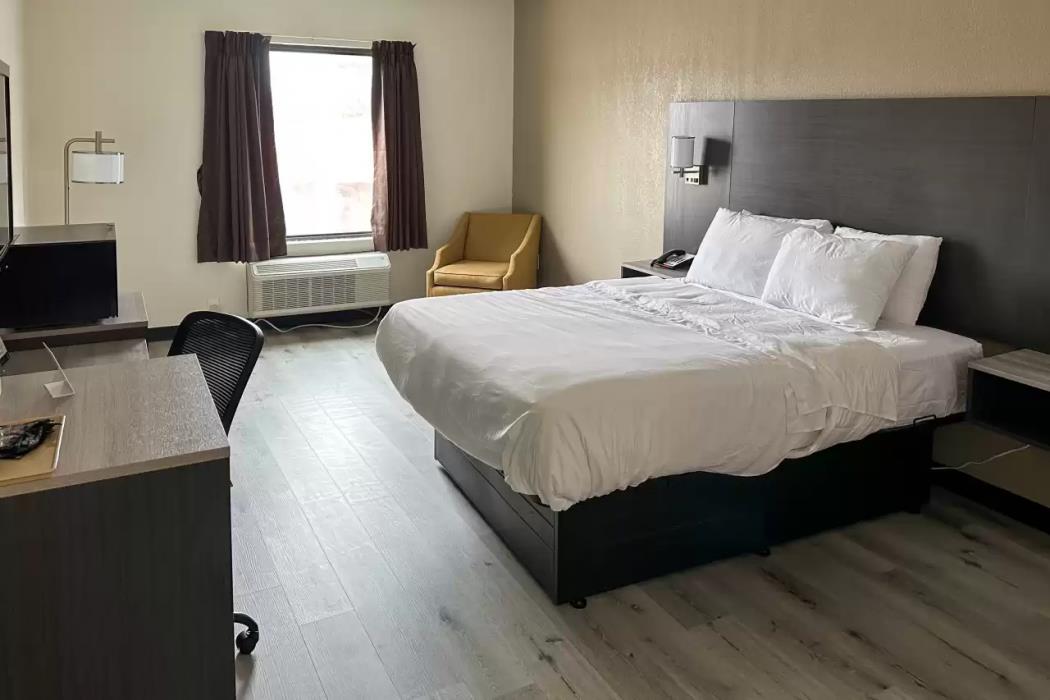 Quality Inn,Near Hazlehurst Depot Museum,3 star