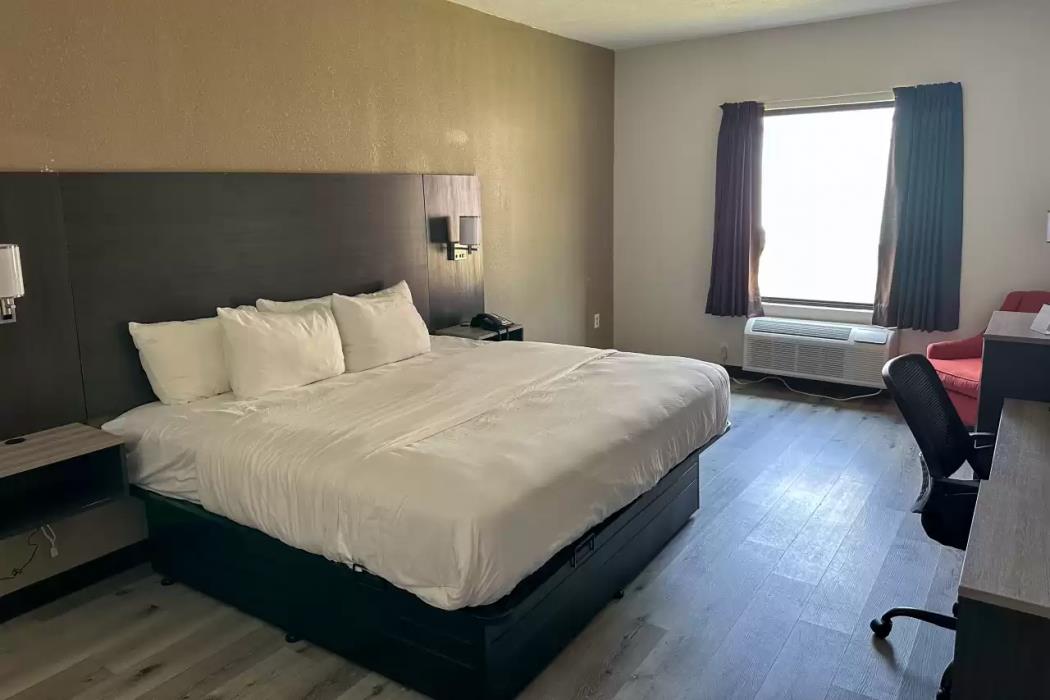 Quality Inn,Near Hazlehurst Depot Museum,3 star