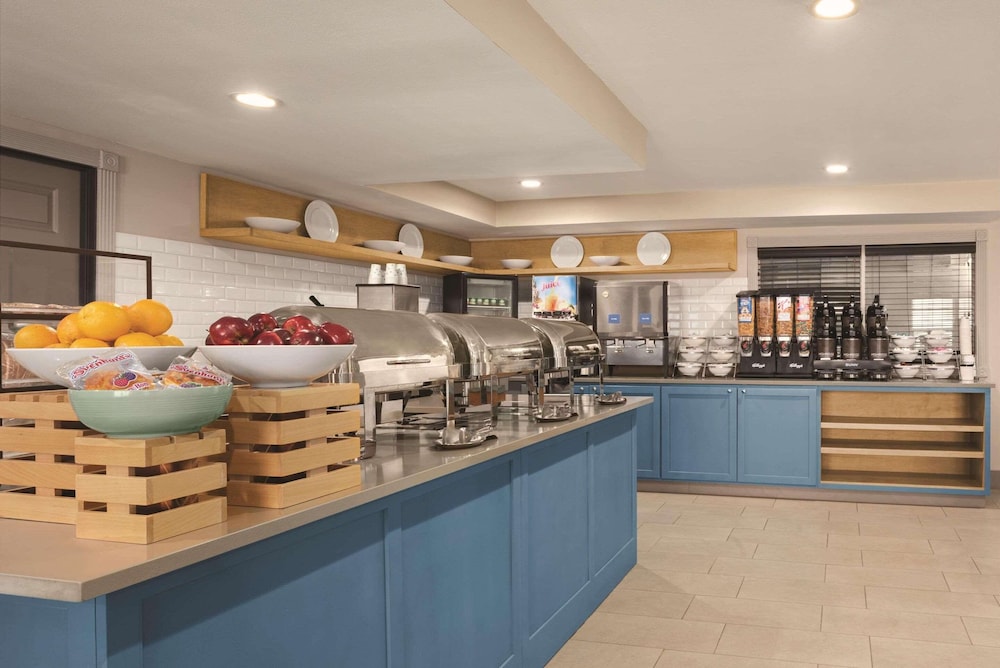 country inn and suites by radisson dubuque ia