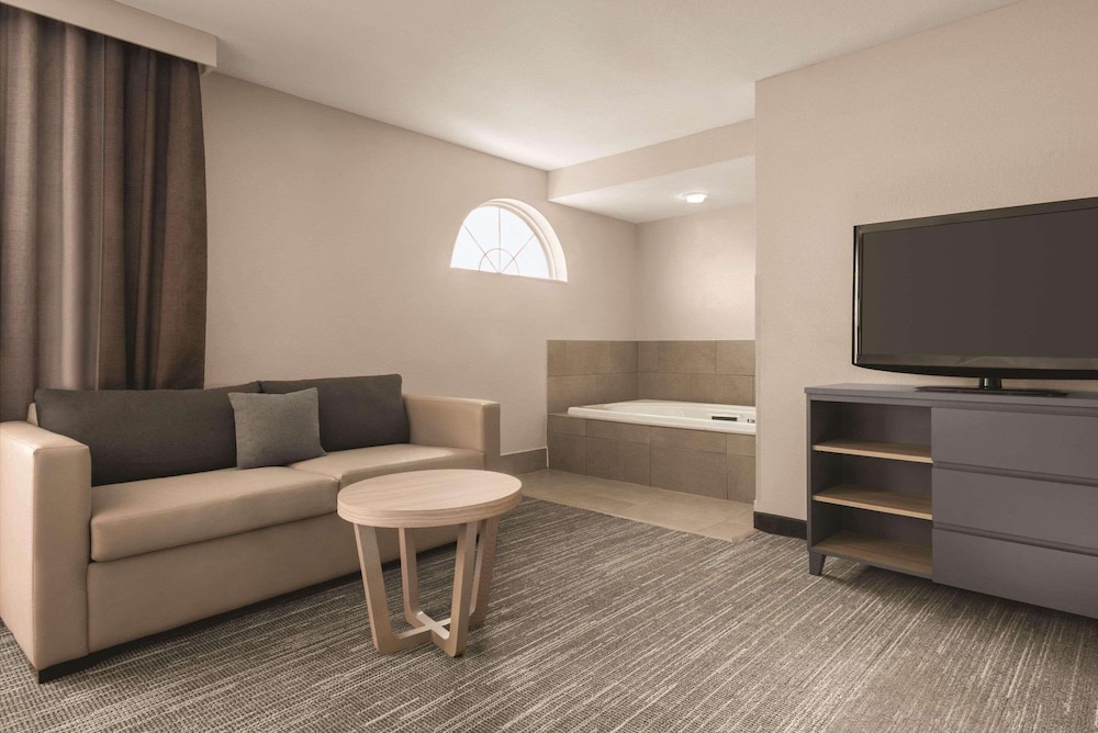 country inn and suites by radisson dubuque ia