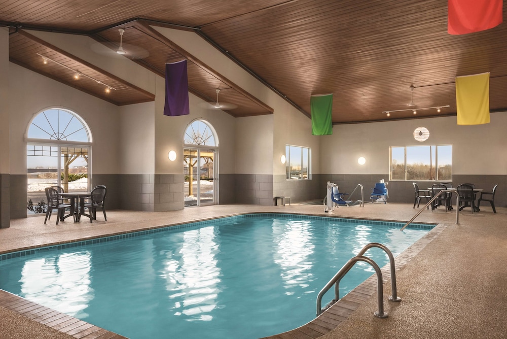 country inn and suites by radisson dubuque ia