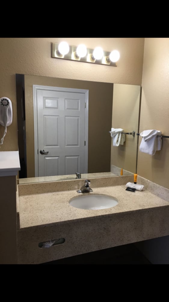 best western fallon inn and suites