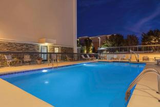 hampton inn charlottesville