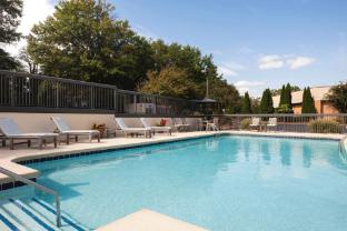 hampton inn charlottesville