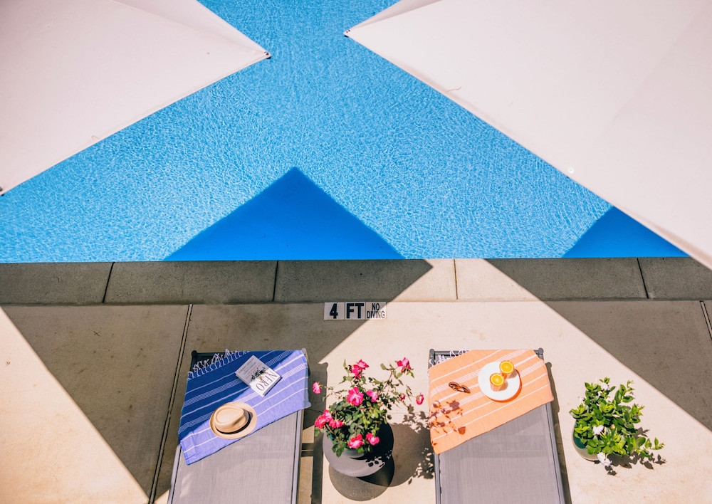 days inn and suites peachtree city