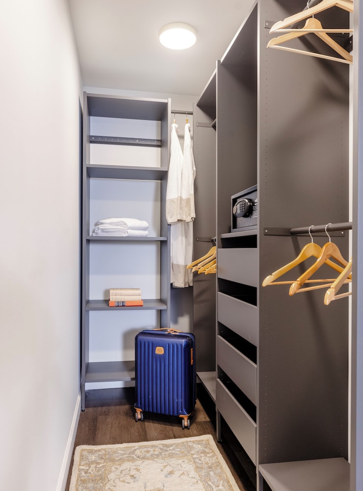 days inn and suites peachtree city