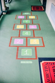 days inn and suites peachtree city