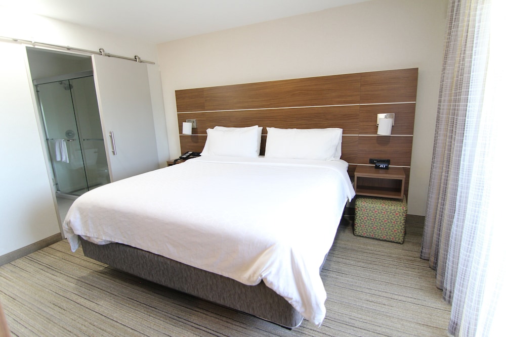 holiday inn express santa rosa north by ihg