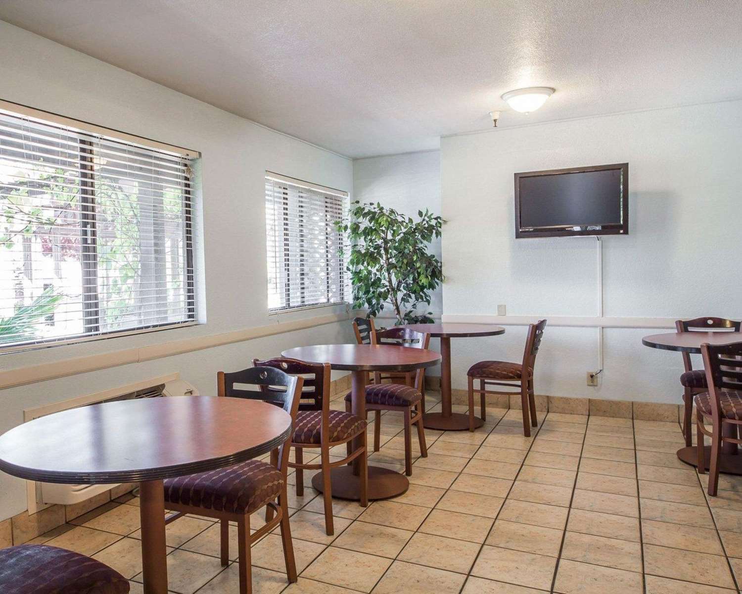 holiday inn express santa rosa north by ihg