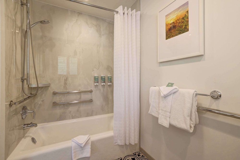 sonoma valley inn tapestry collection by hilton