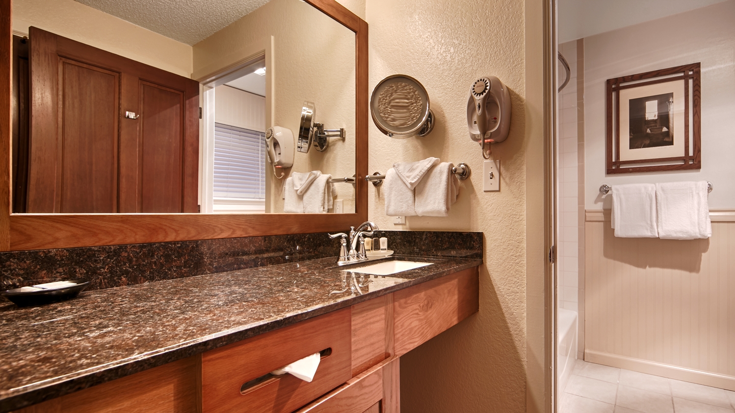 sonoma valley inn tapestry collection by hilton