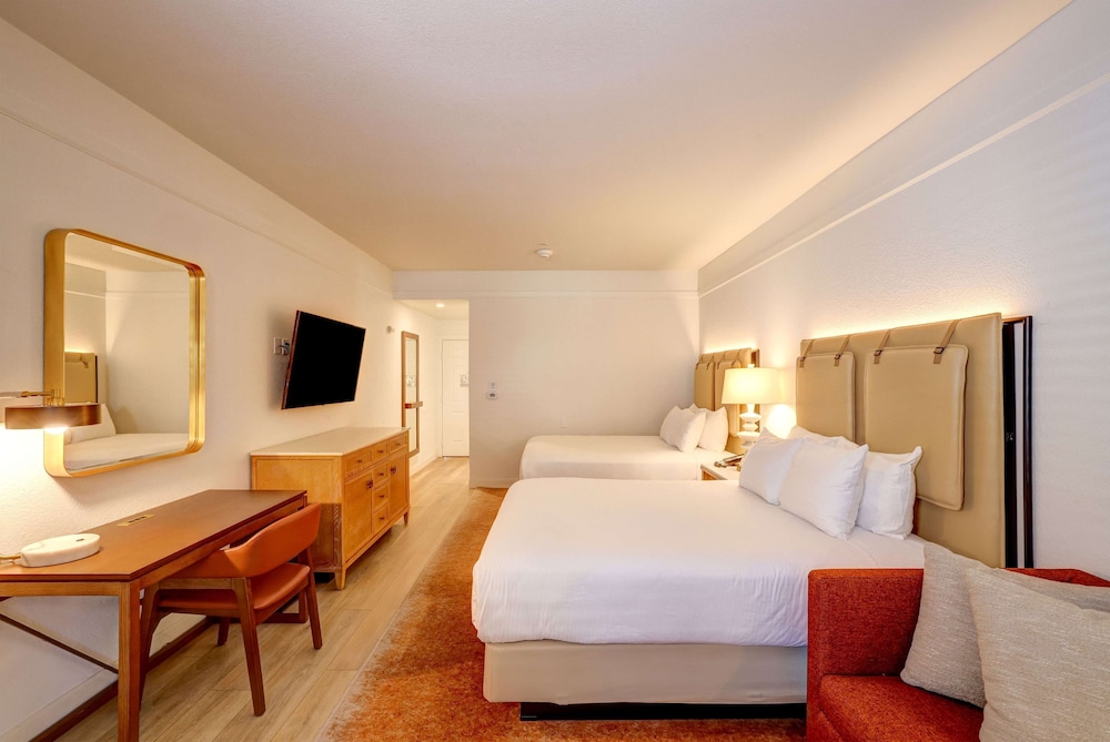 sonoma valley inn tapestry collection by hilton