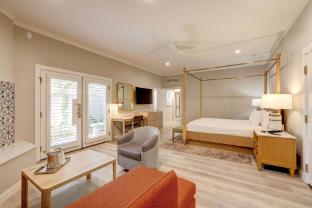 sonoma valley inn tapestry collection by hilton