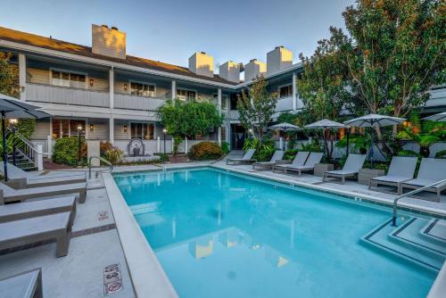 sonoma valley inn tapestry collection by hilton