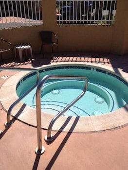 fairview inn and suites